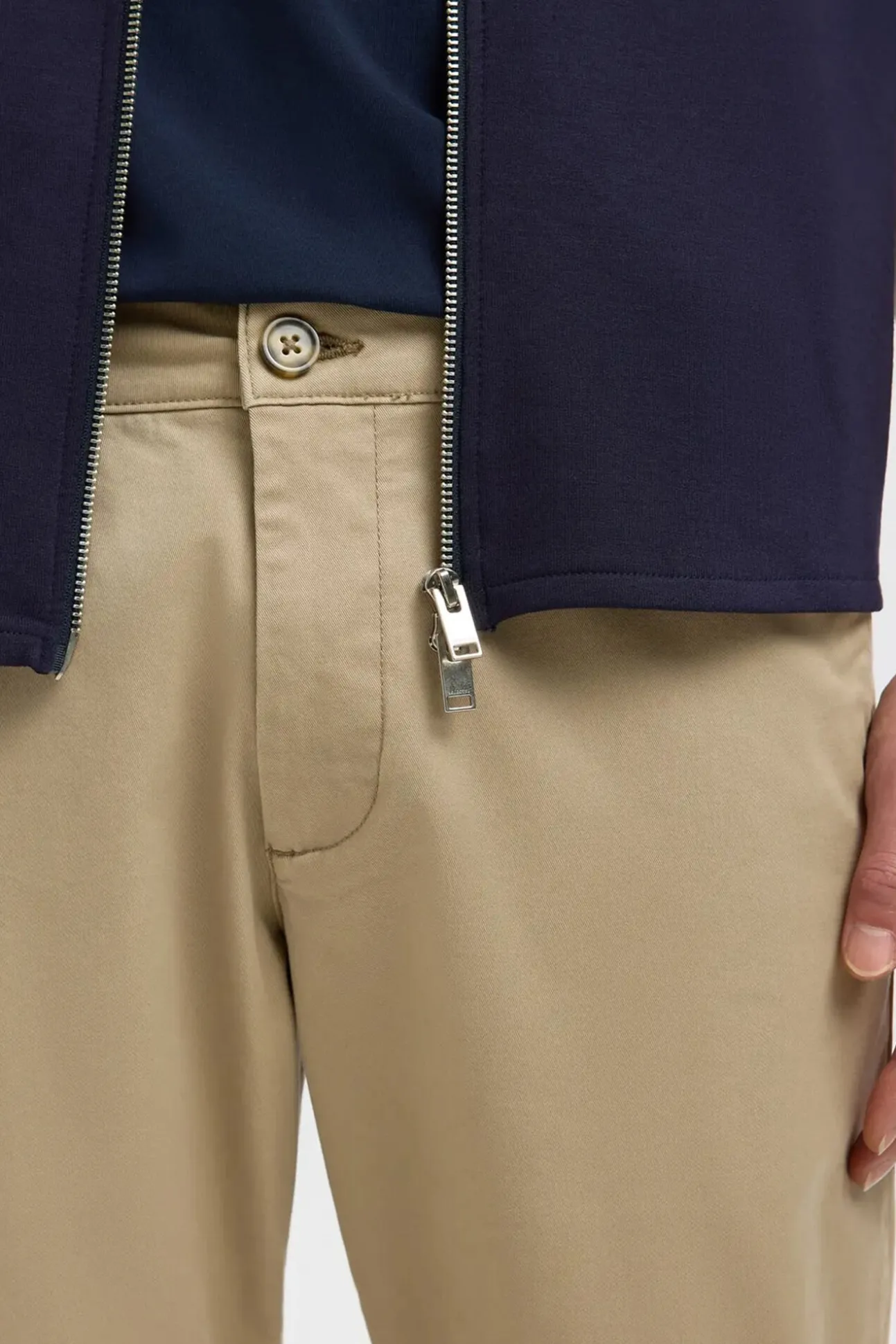 Pantalón chino Slim Fit confeccionado con algodón orgánico