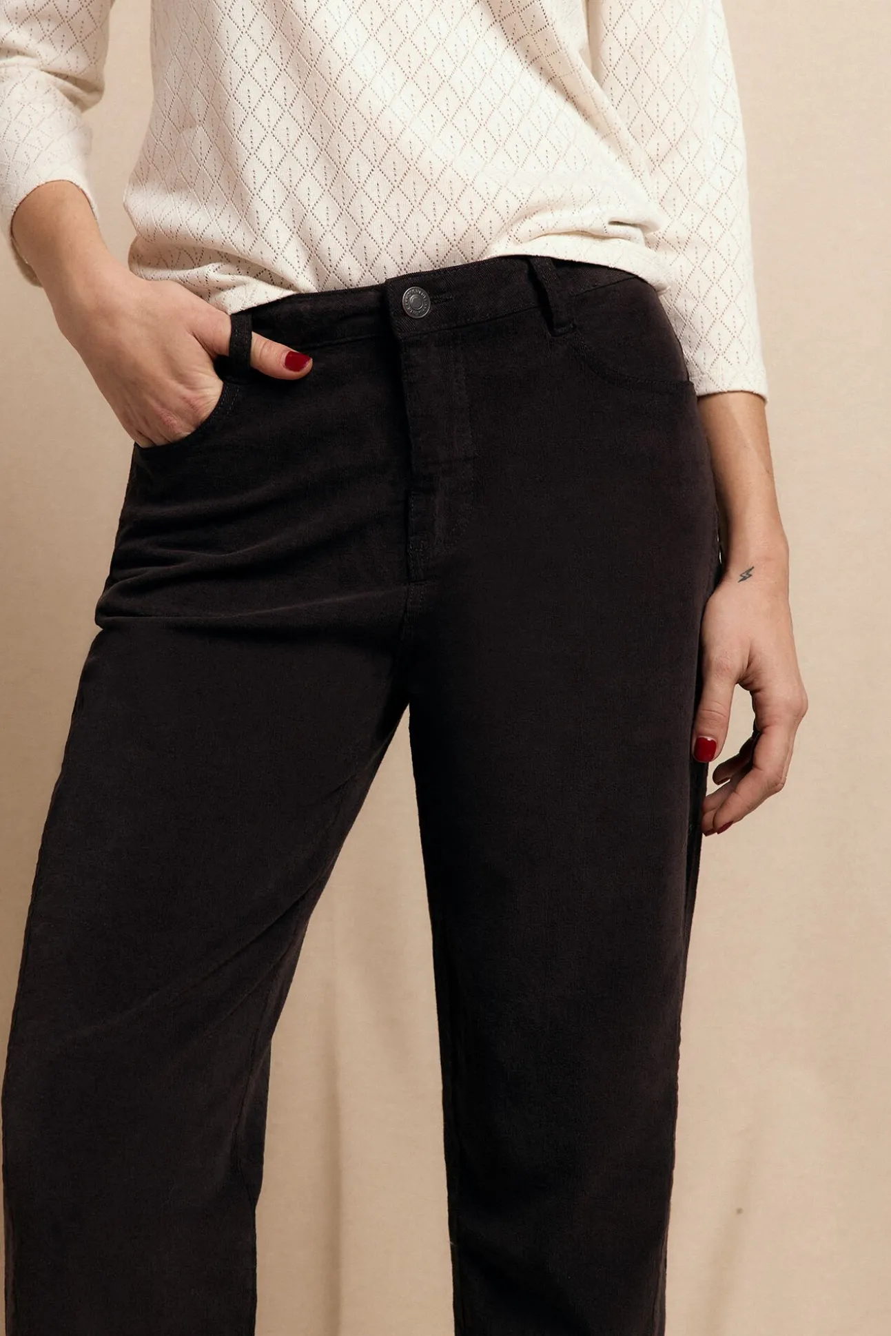 Pantalón Corduroy Cuts