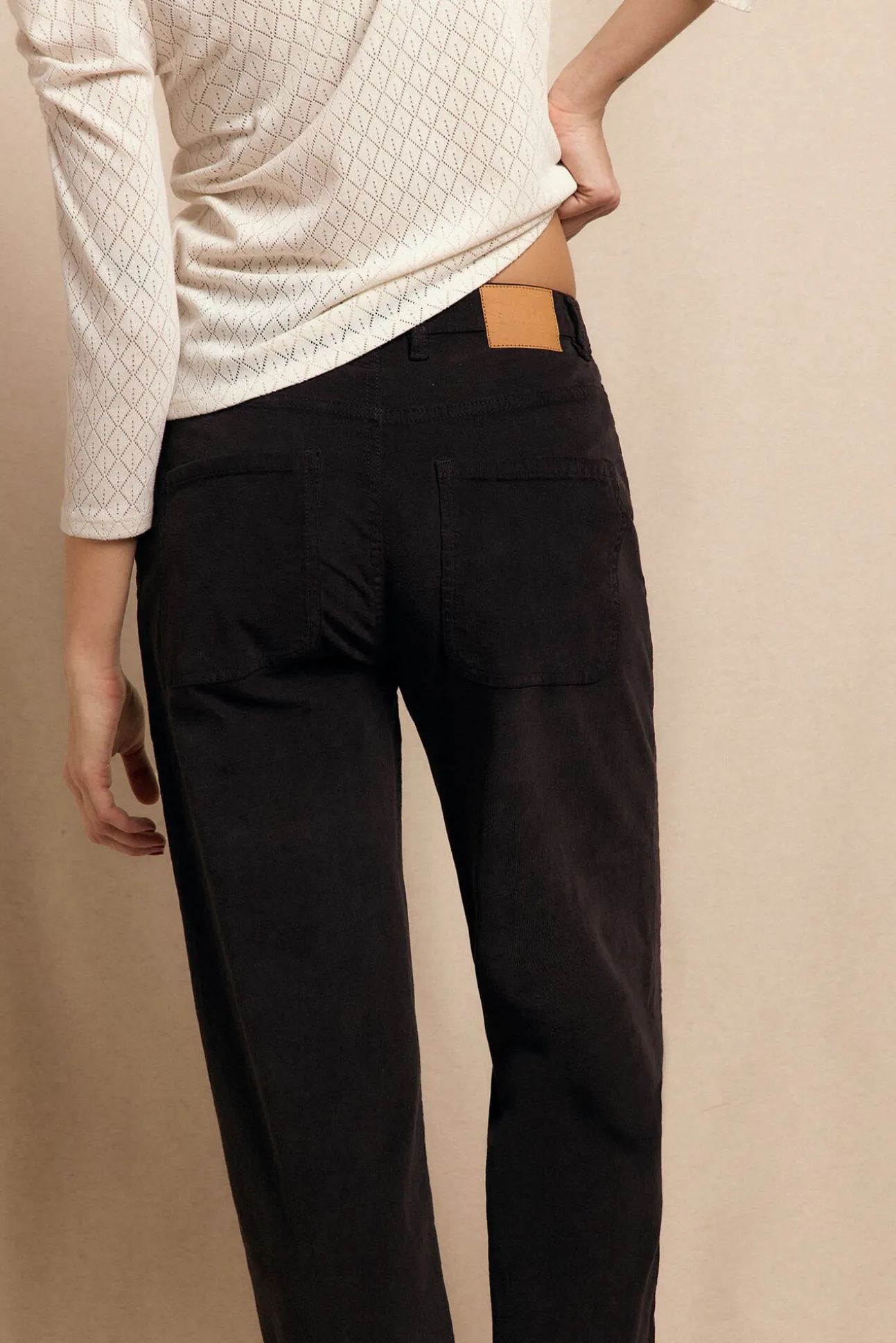 Pantalón Corduroy Cuts