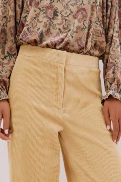 Pantalón de mujer ancho de pana
