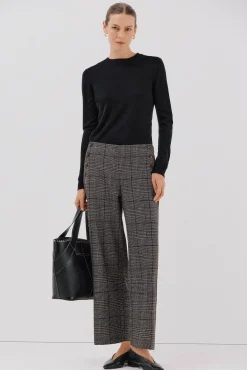 Pantalón de mujer crop y ancho