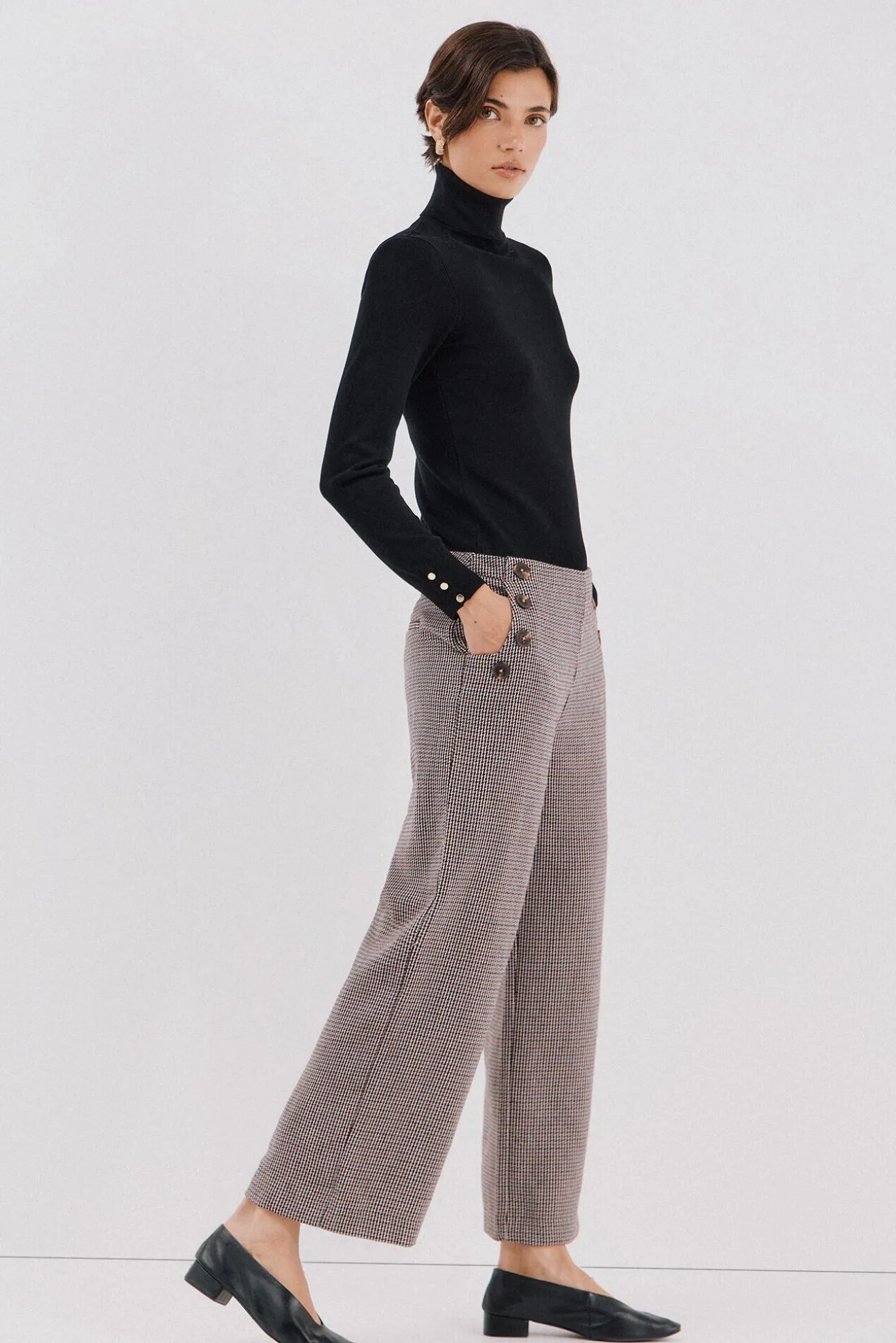 Pantalón de mujer crop y ancho
