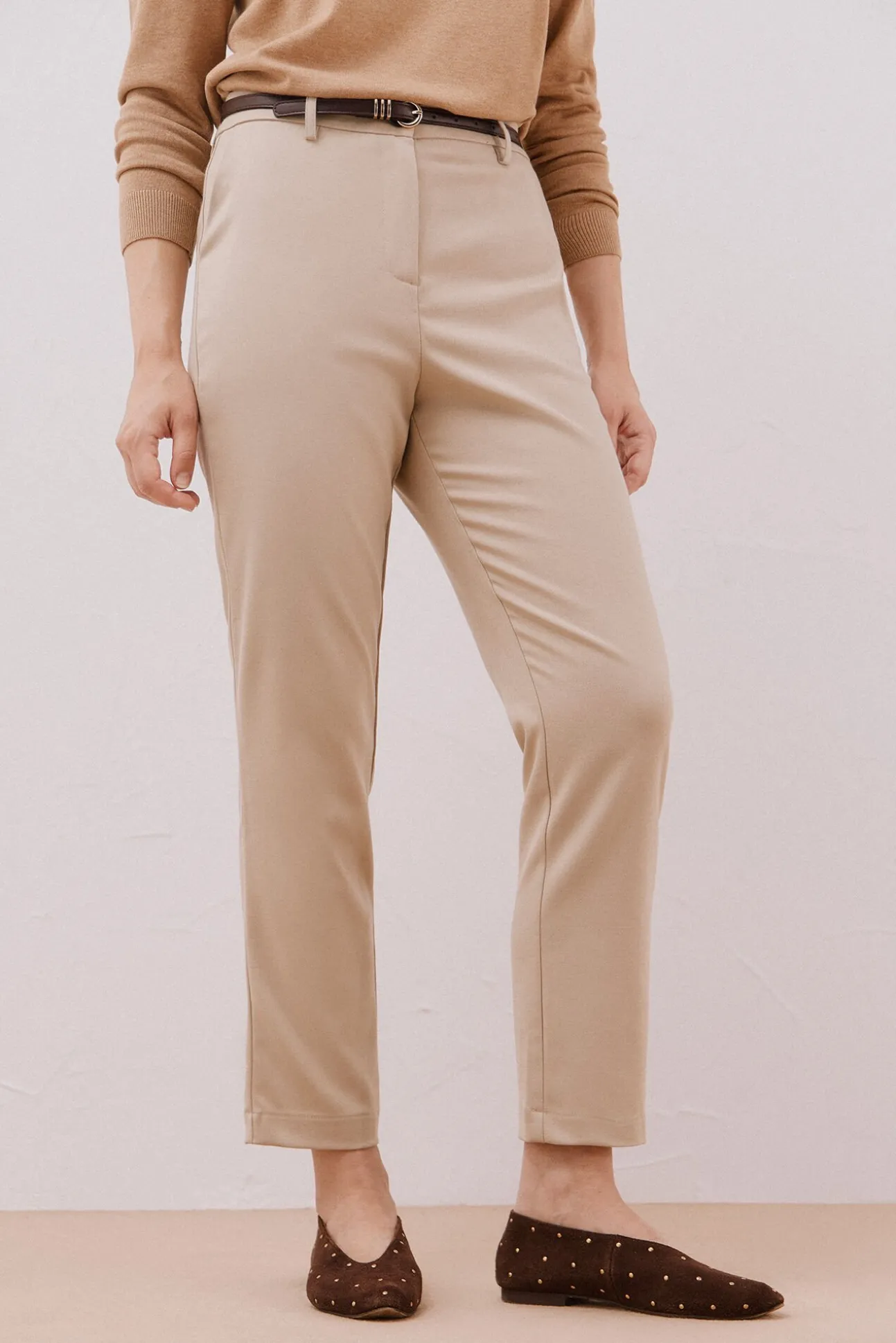 Pantalón de vestir con cinturón