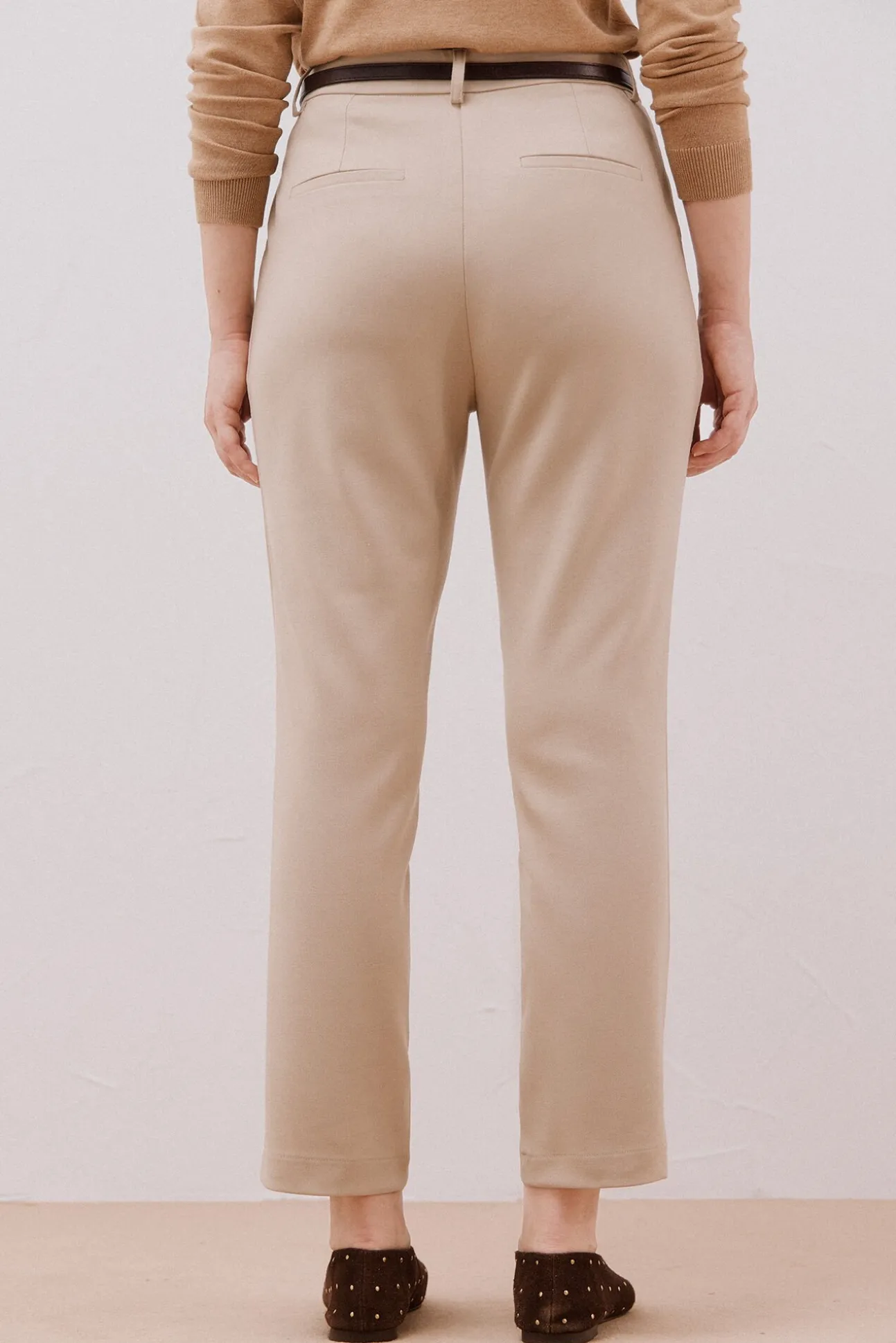 Pantalón de vestir con cinturón