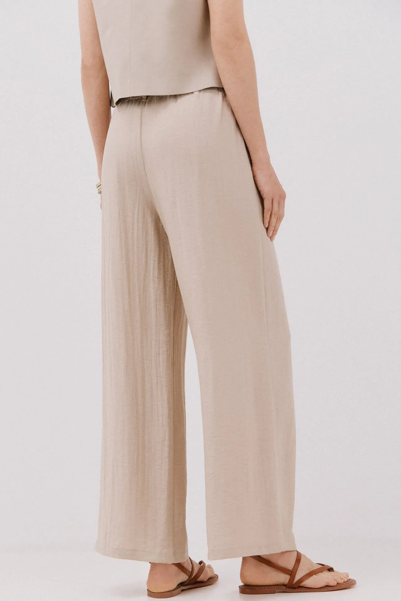 Pantalón fluido ancho