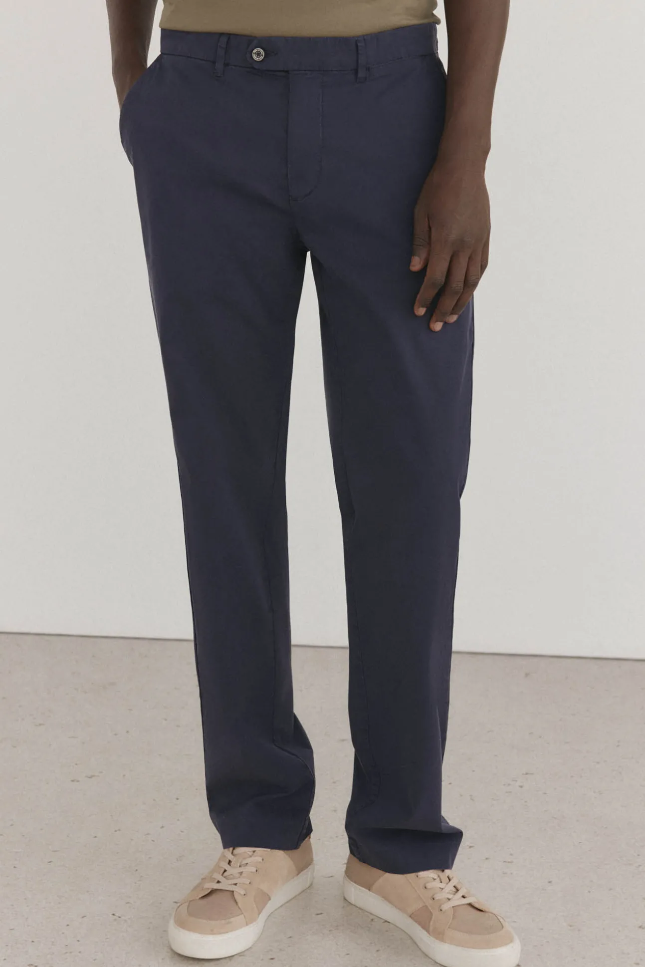 Pantalón premium chino ligero regular fit