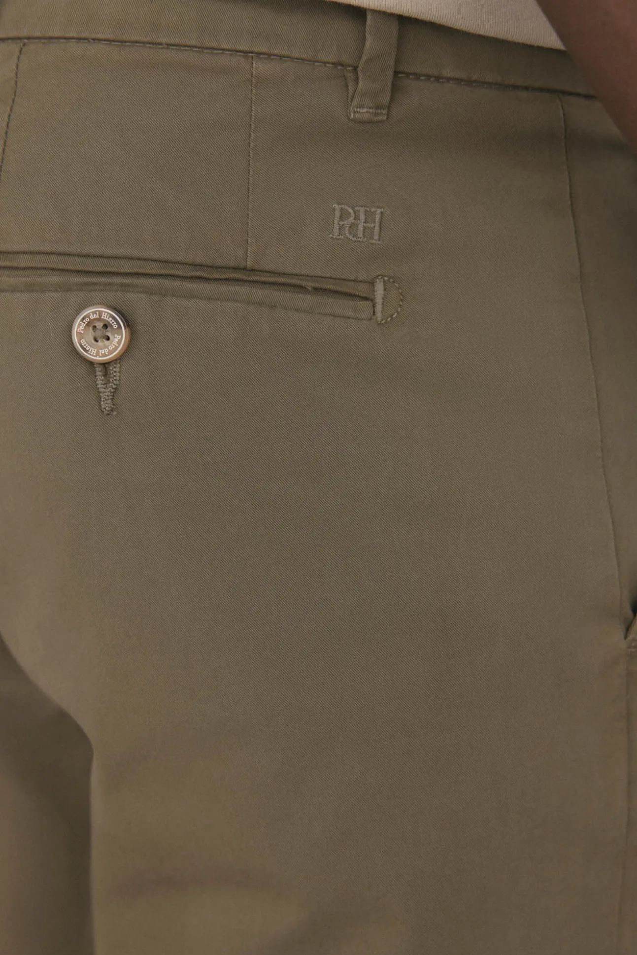 Pantalón premium chino ligero slim fit