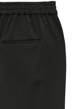 Pantalón recto con cintura elástica