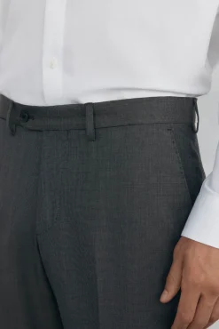 Pantalón tostado slim fit