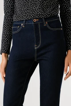 Pantalón vaquero acampanado tiro alto