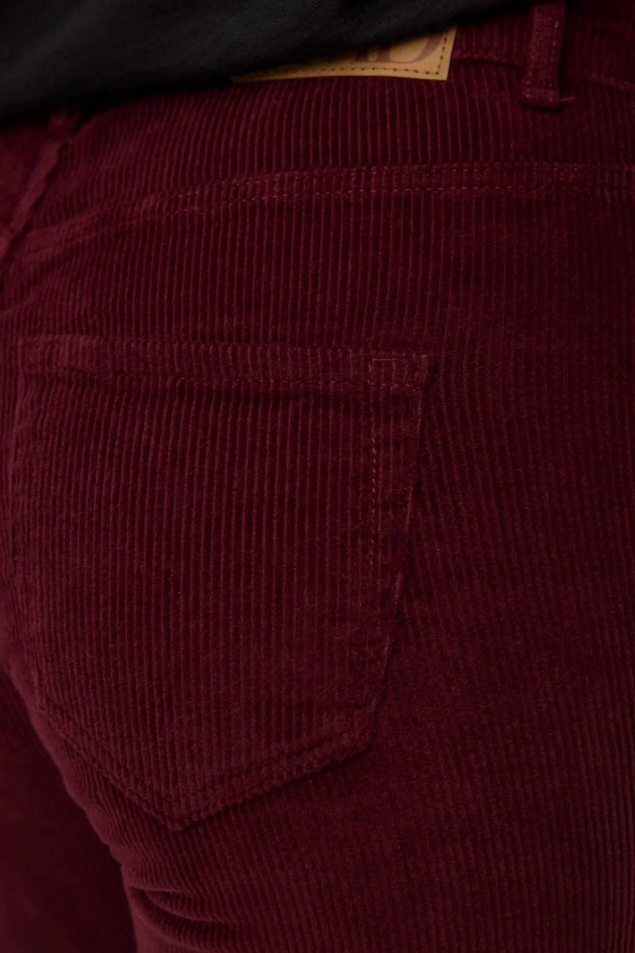 Pantalón vaquero acampanado