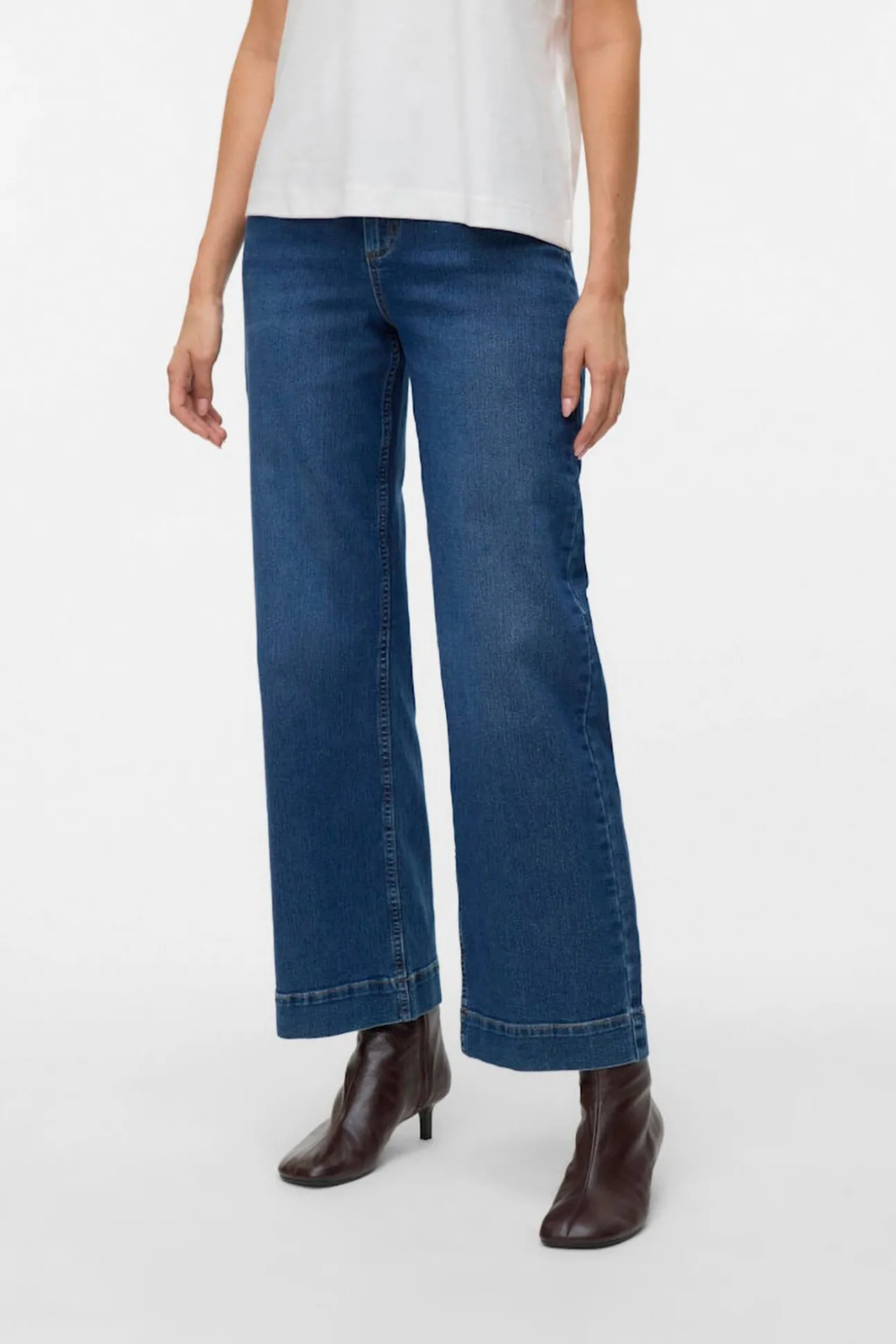Pantalón vaquero pata ancha