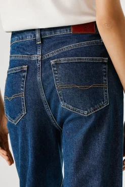 Pantalón vaquero recto tiro ultra alto
