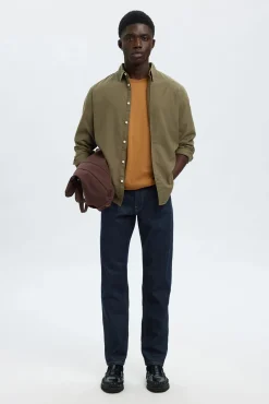 Pantalón vaquero Slim Fit.