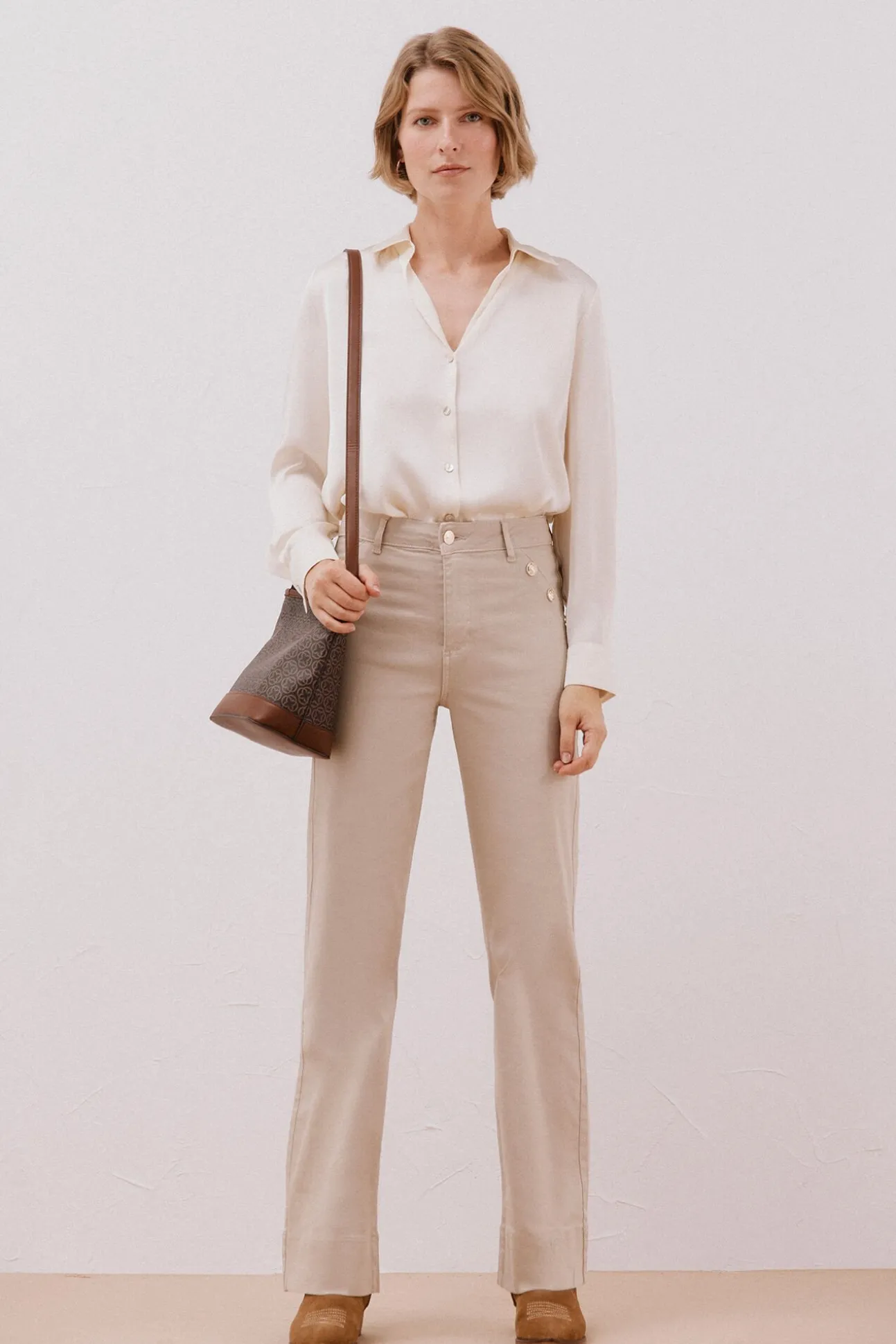 Pantalones buttons
