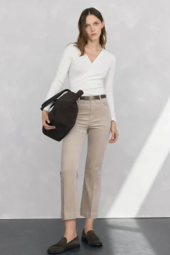 Pantalones terciopelo flare cropped