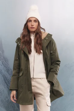 Parka capucha 2 en 1 repelente al agua