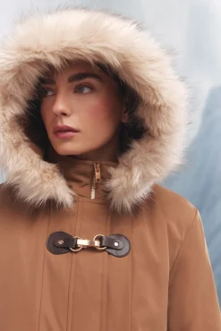 Parka capucha cierre metálico Sorona Aura