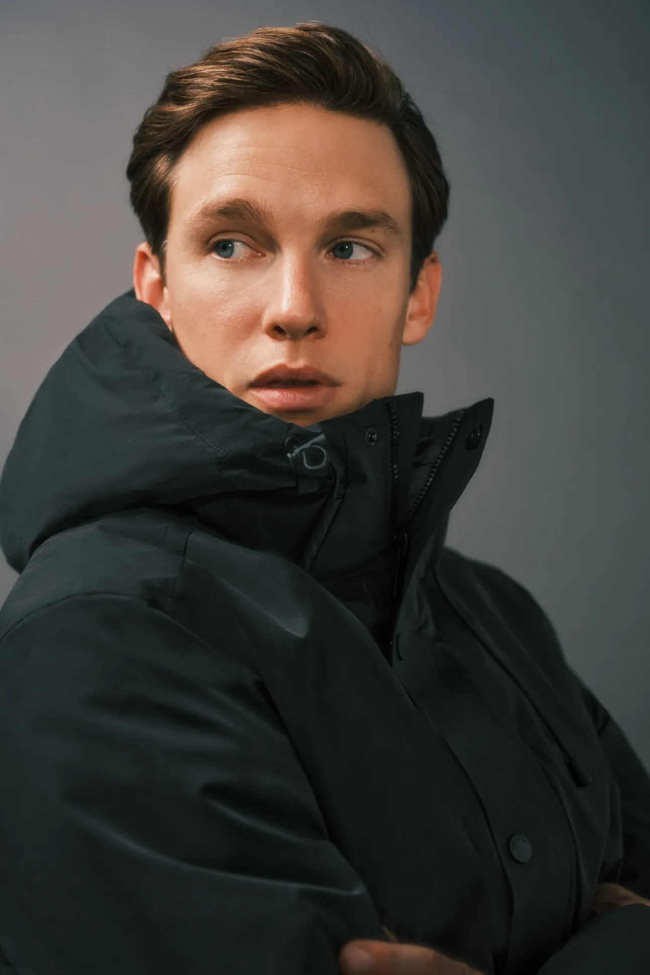 Parka con capucha