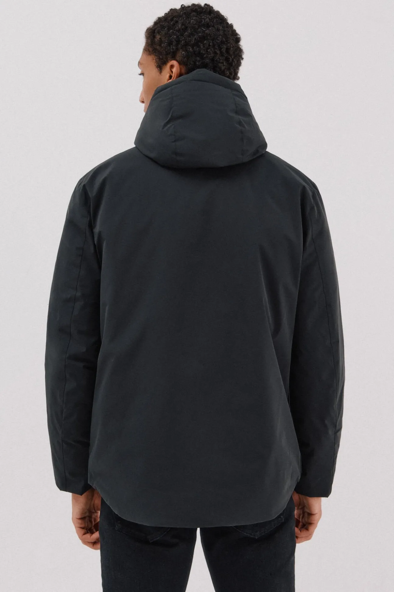 Parka con capucha