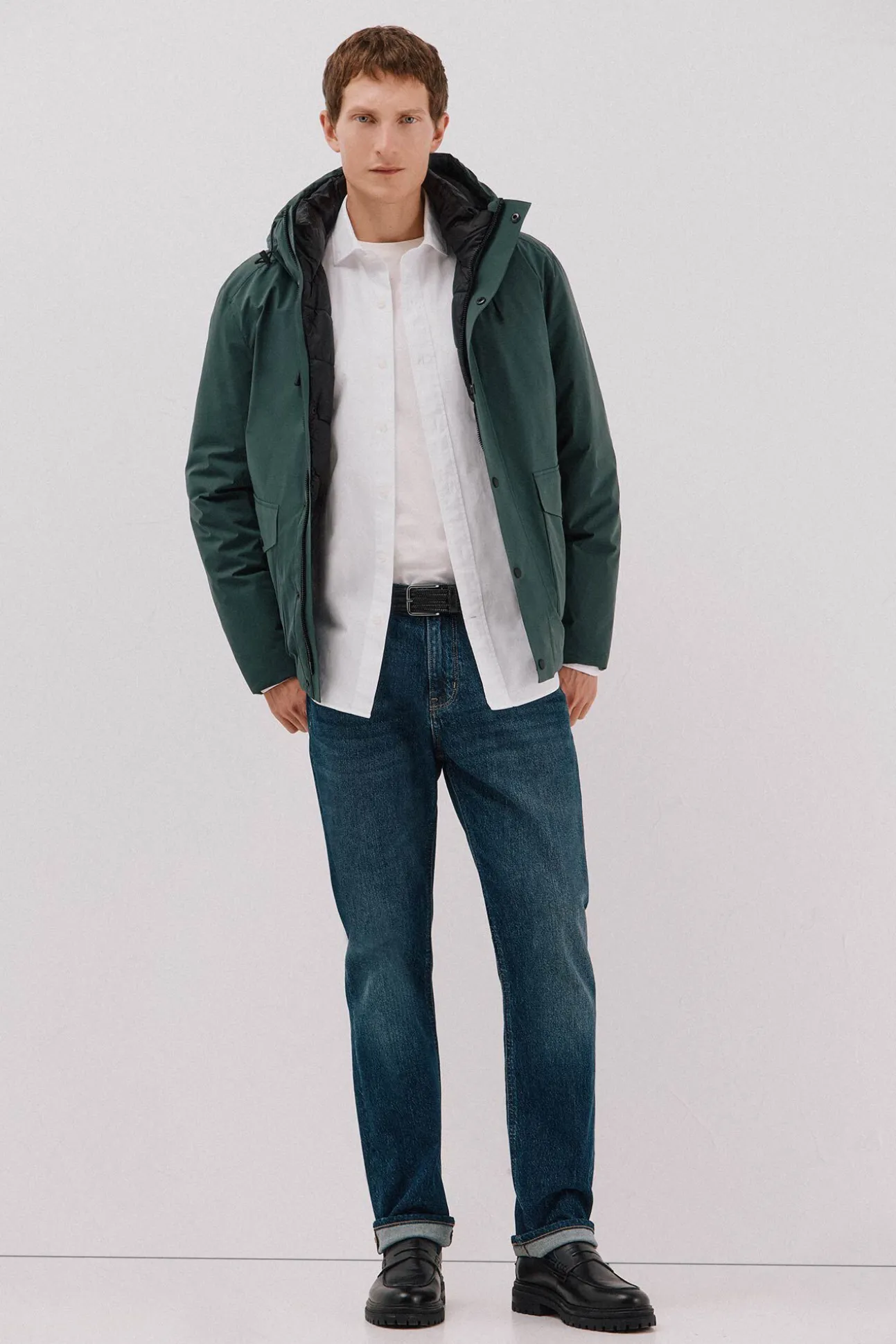 Parka con capucha