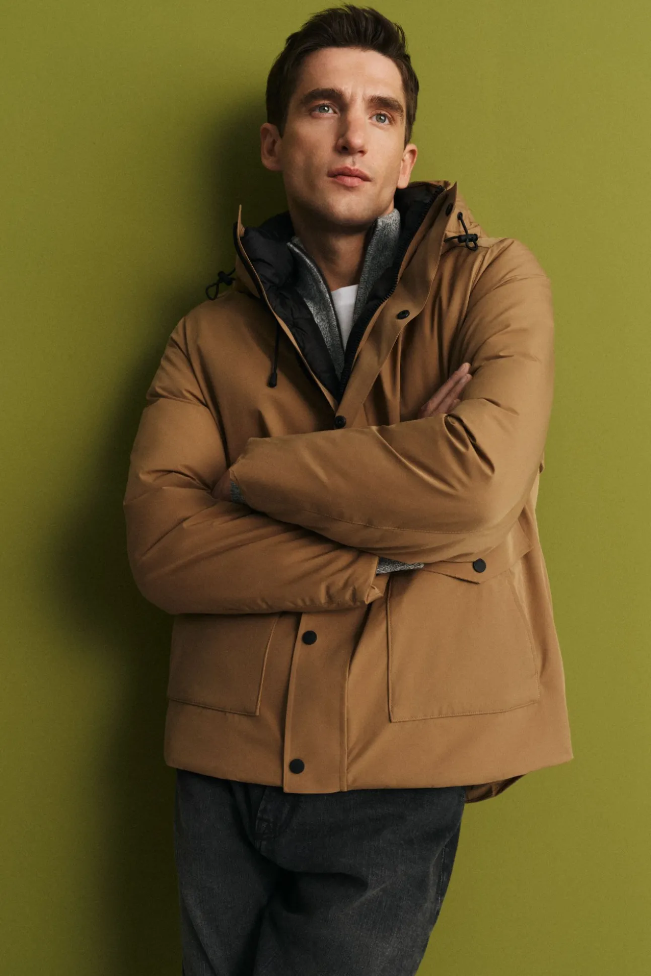 Parka con capucha