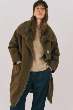 Parka con cuello efecto pelo