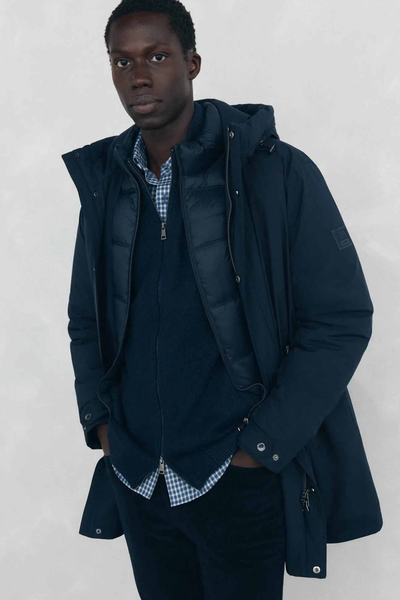 Parka corta capucha