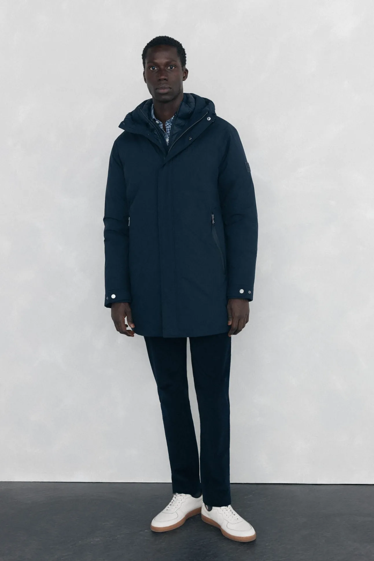Parka corta capucha
