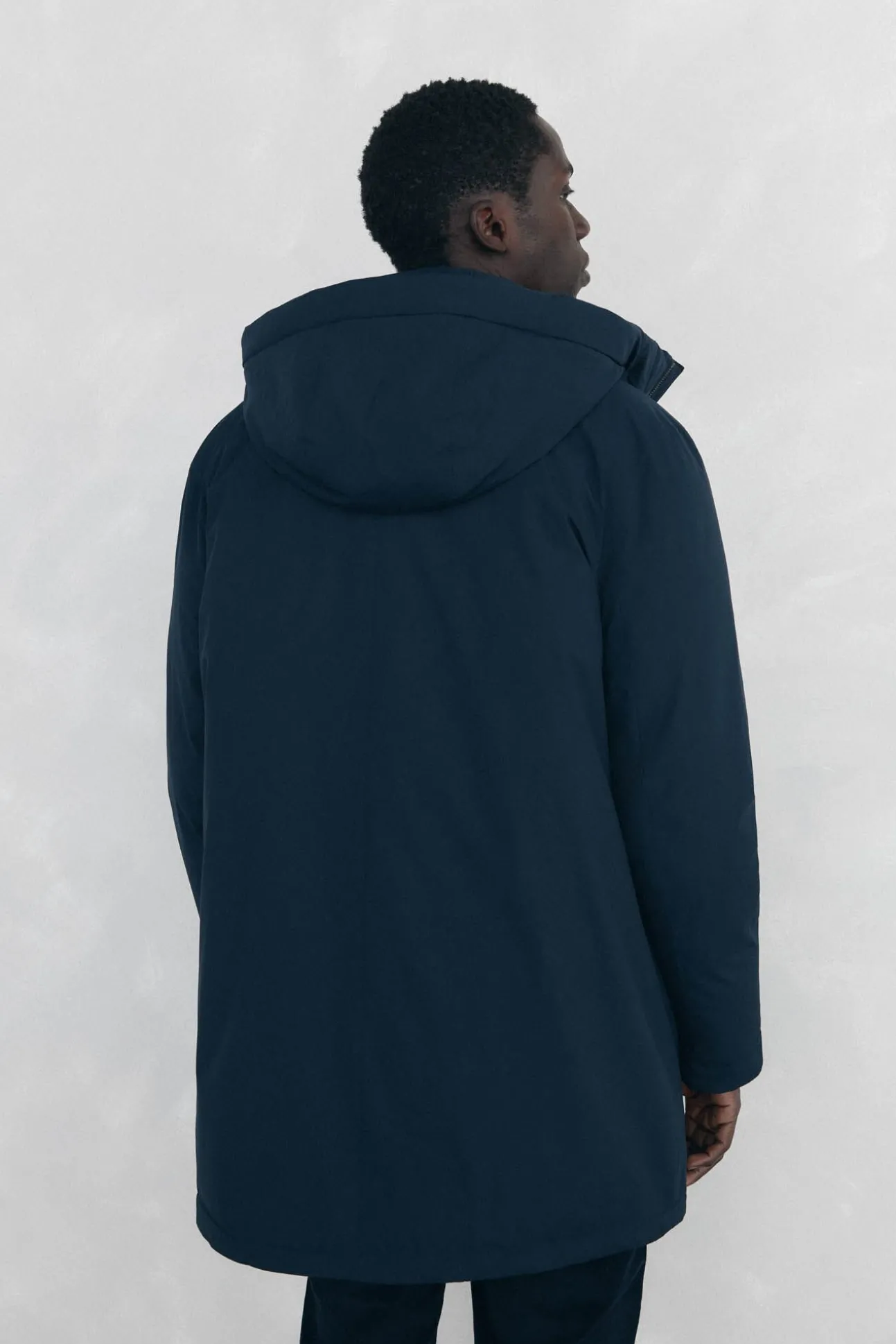 Parka corta capucha