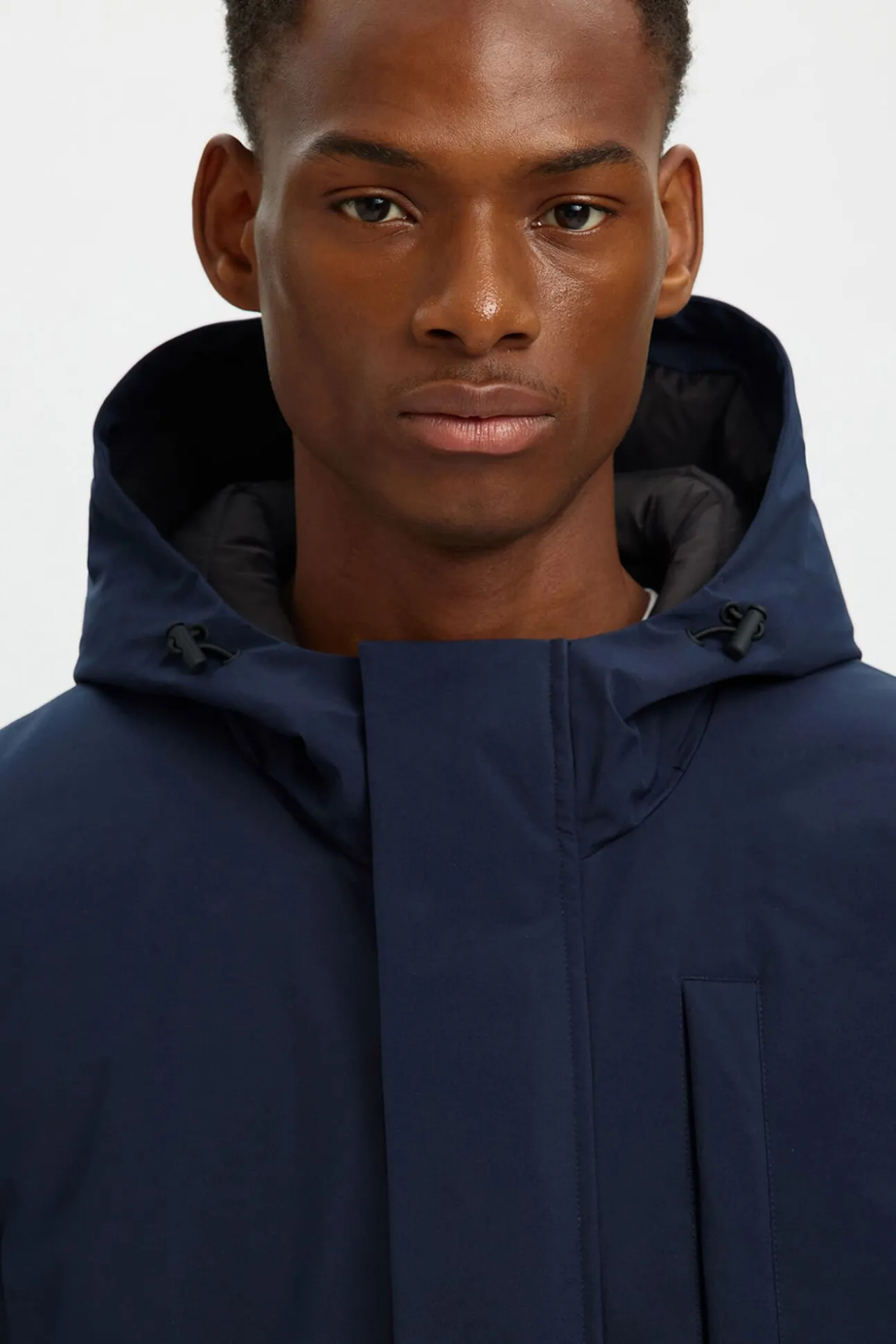 Parka impermeable con capucha