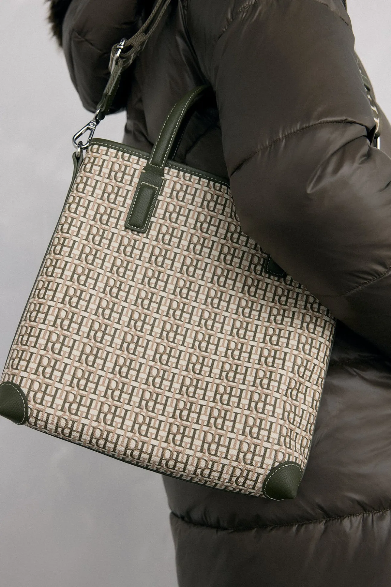 Parka larga capucha