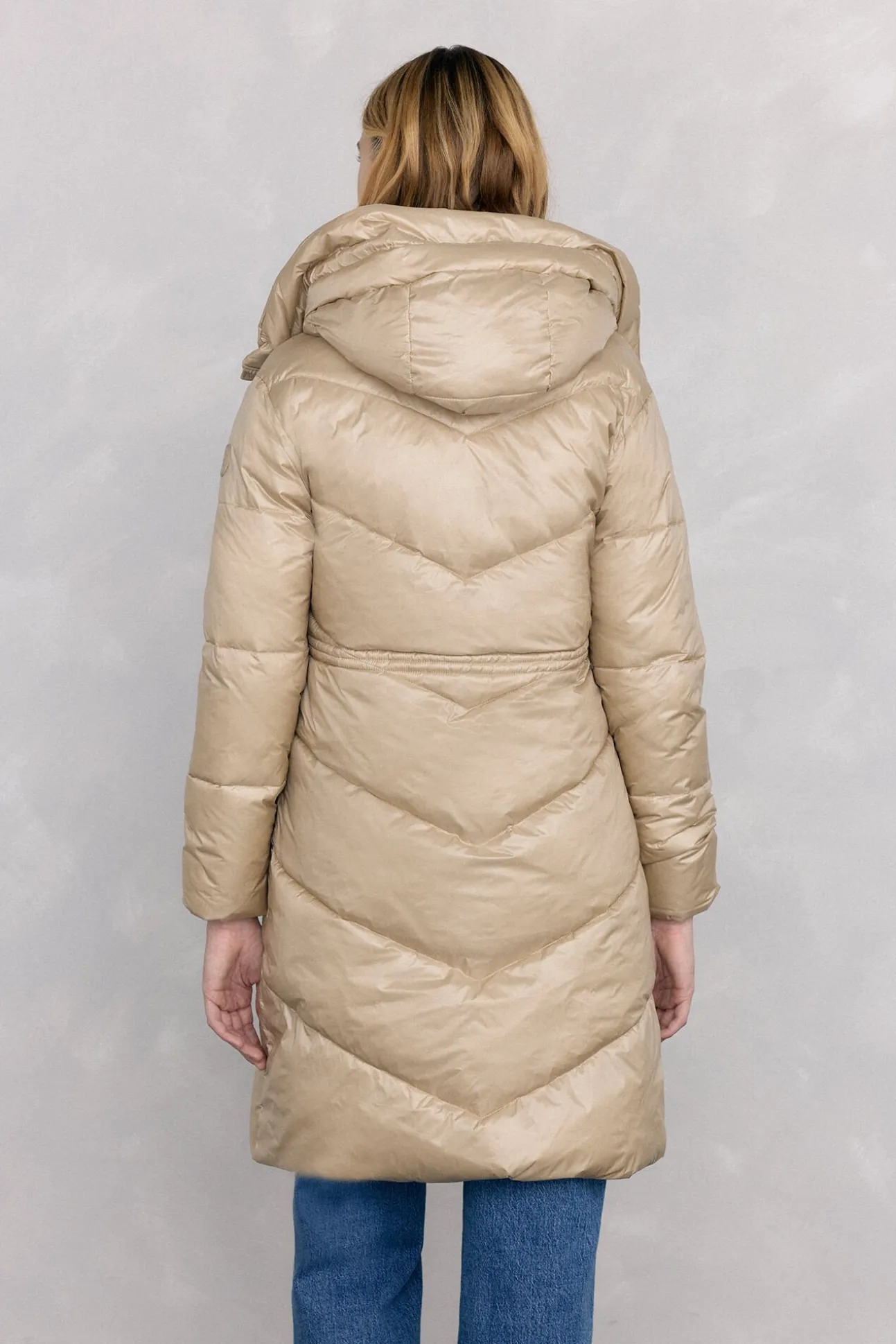 Parka larga capucha