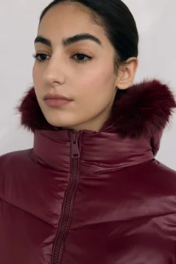 Parka larga capucha