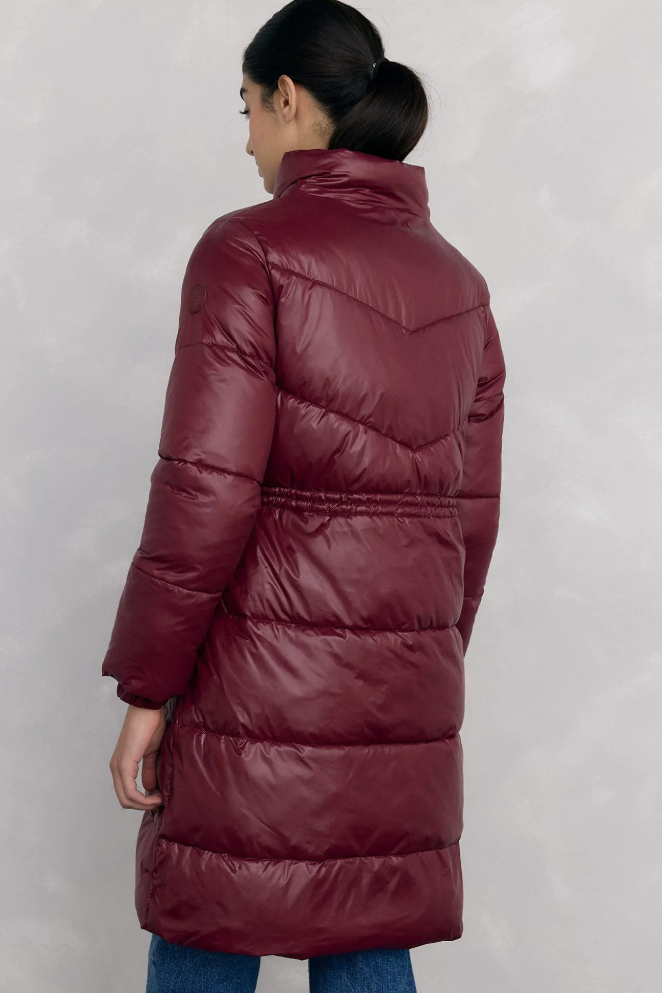 Parka larga capucha