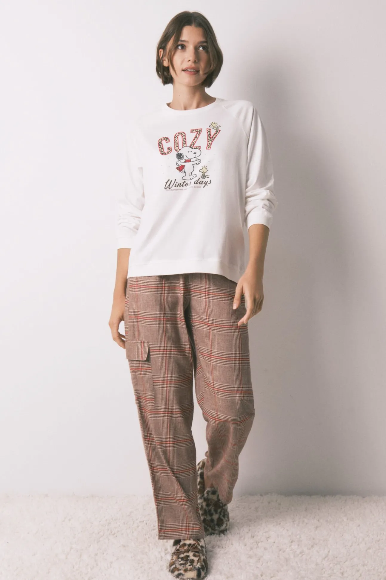 Pijama largo 100% algodón estampado cuadros Snoopy