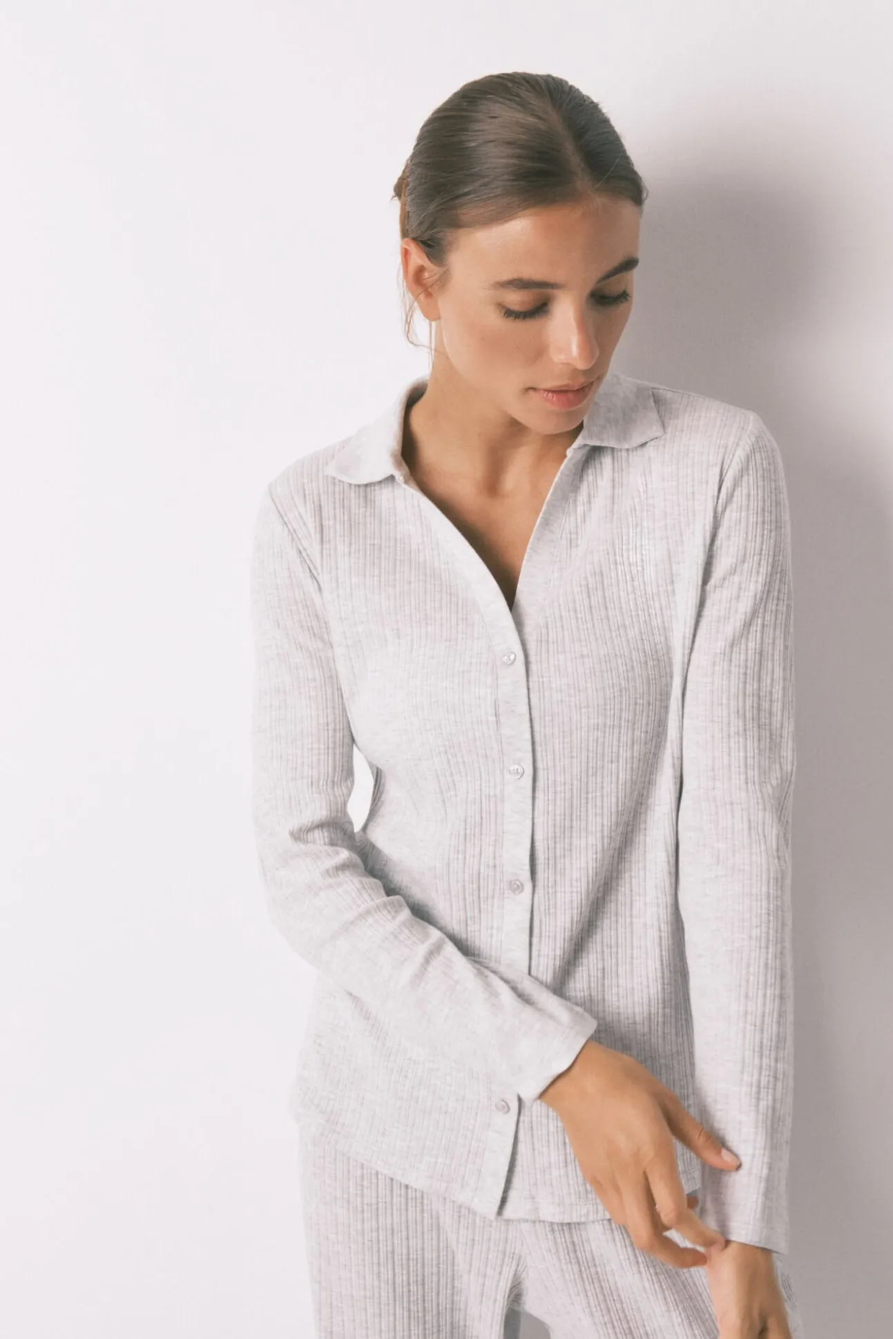 Pijama largo algodón canalé gris