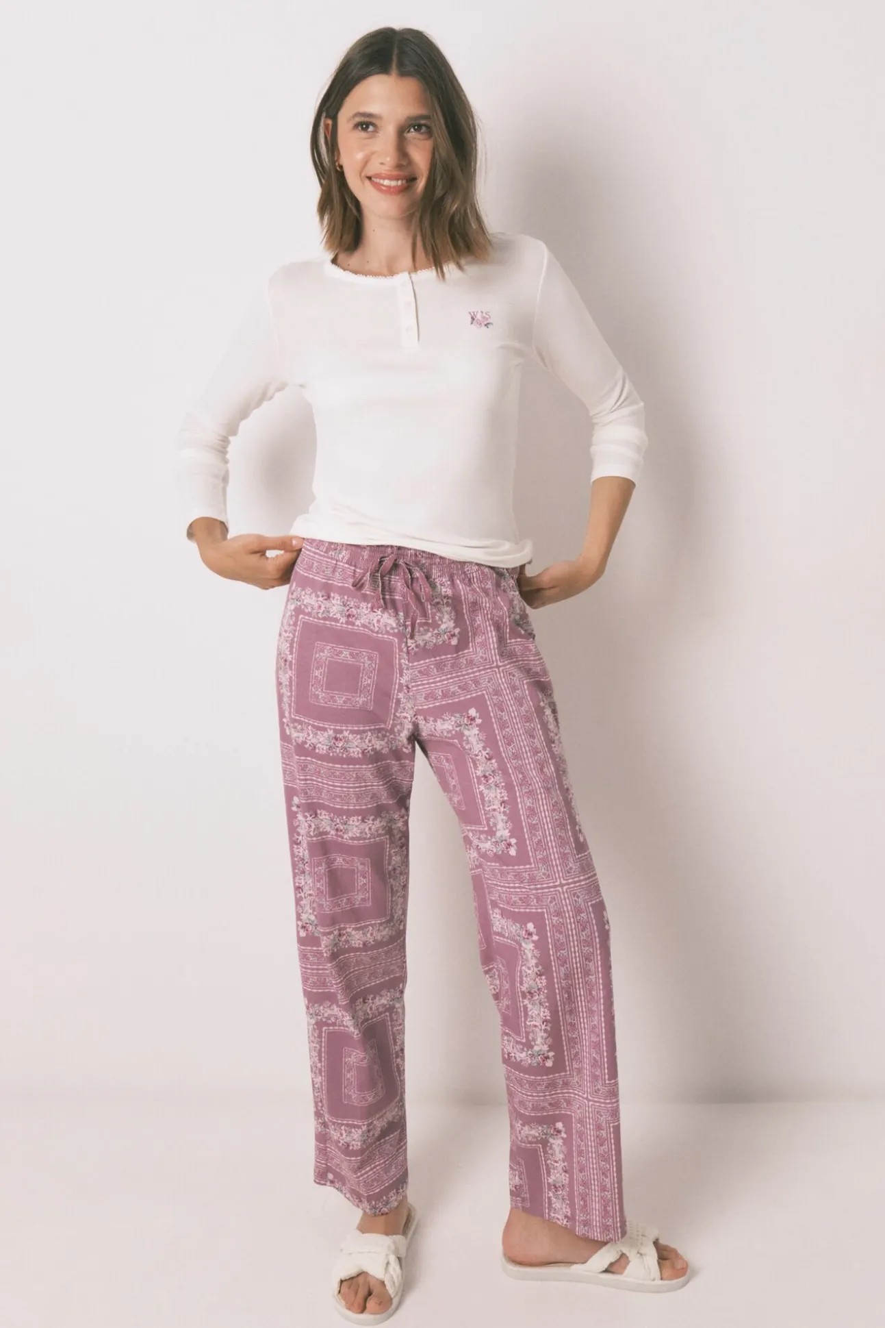 Pijama largo algodón estampado flores