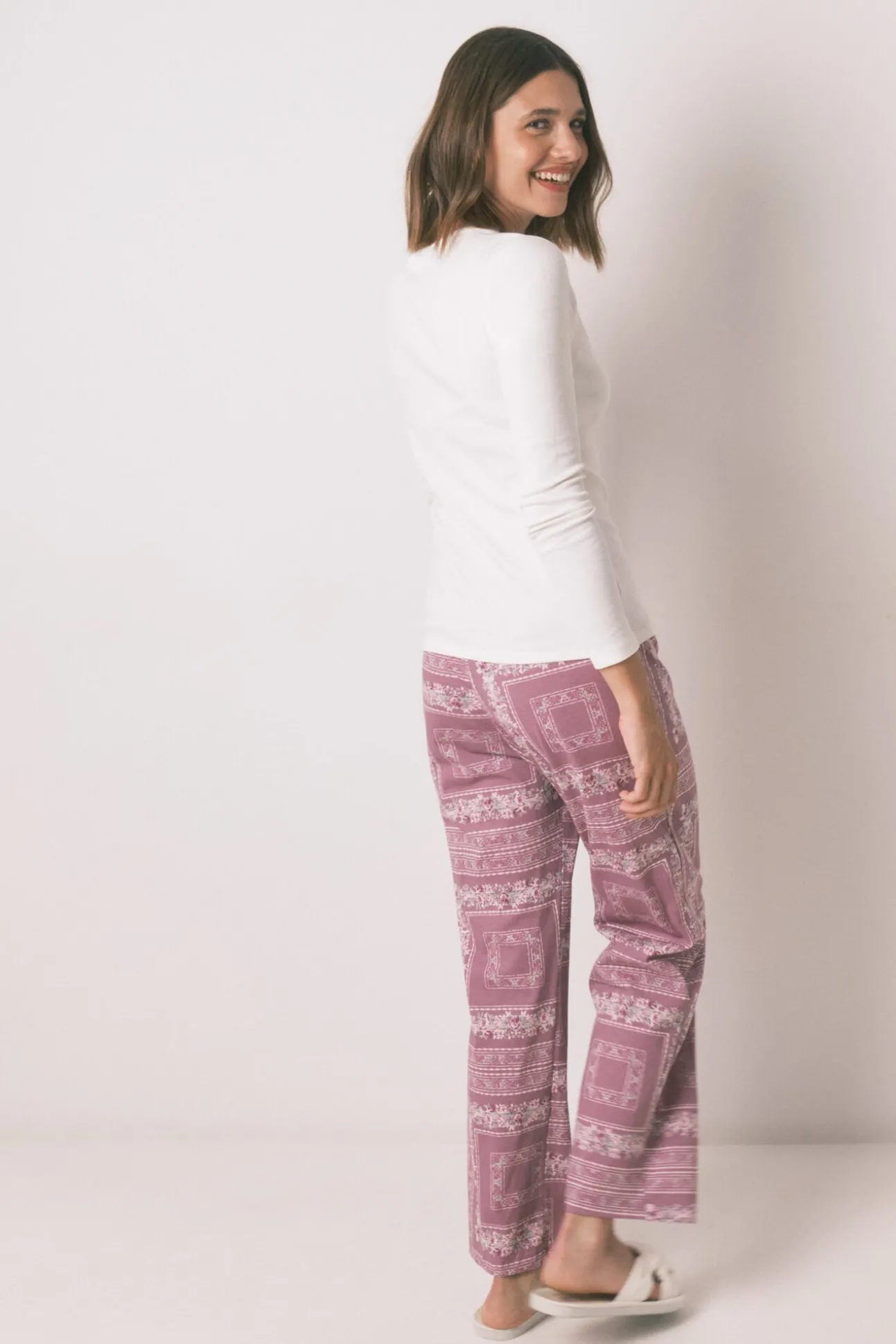Pijama largo algodón estampado flores