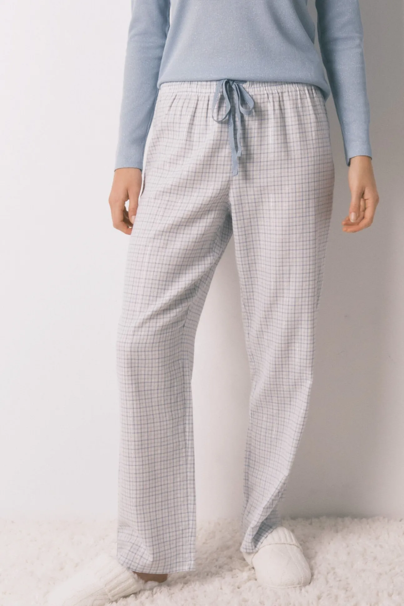 Pijama largo cuadros efecto brillo azul