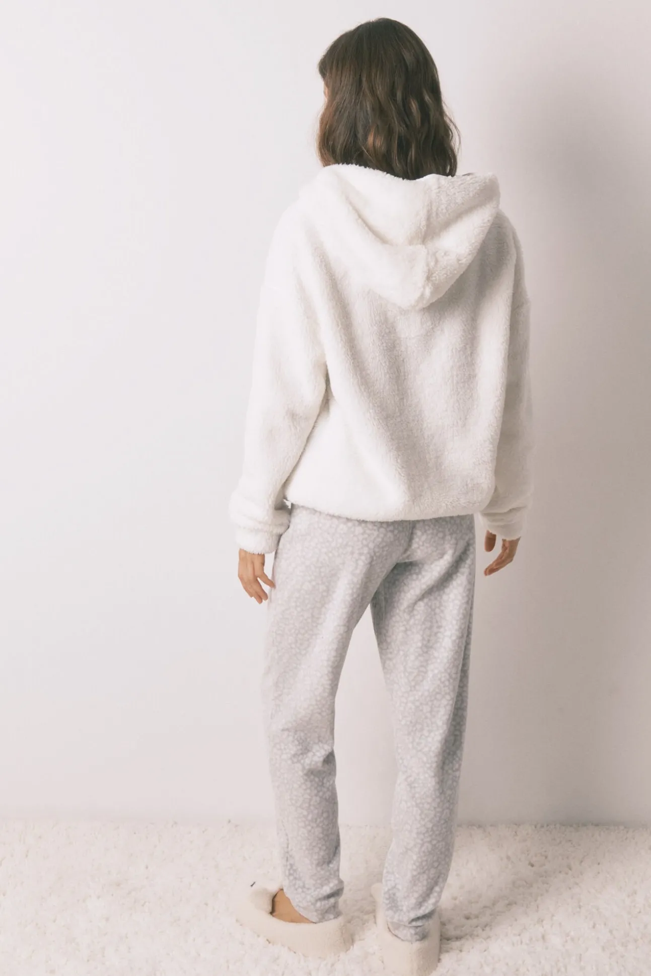 Pijama largo polar estampado animal Miffy