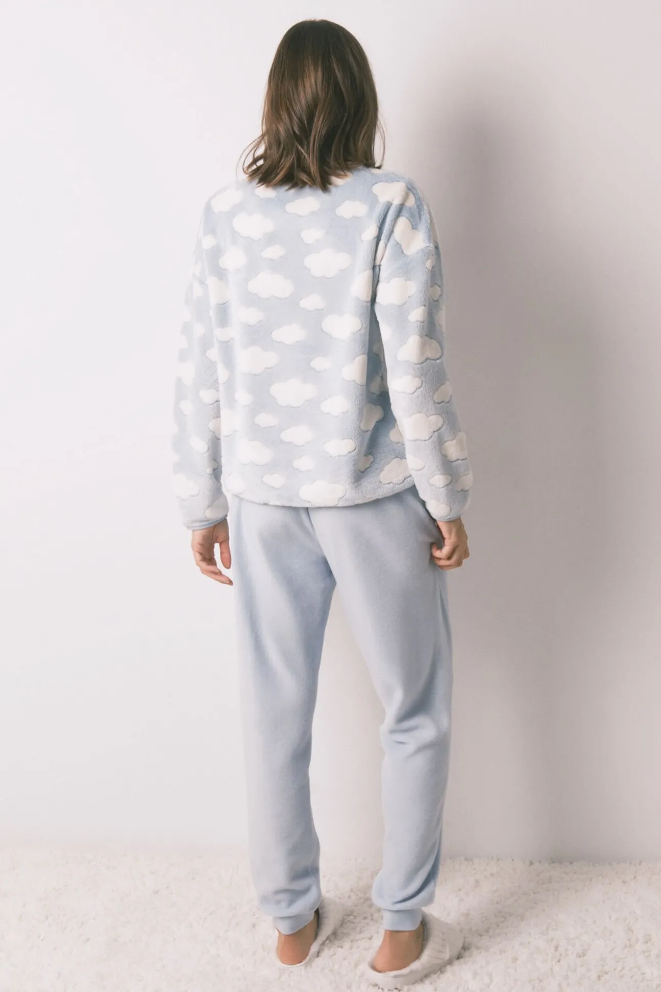 Pijama largo polar mousse nubes
