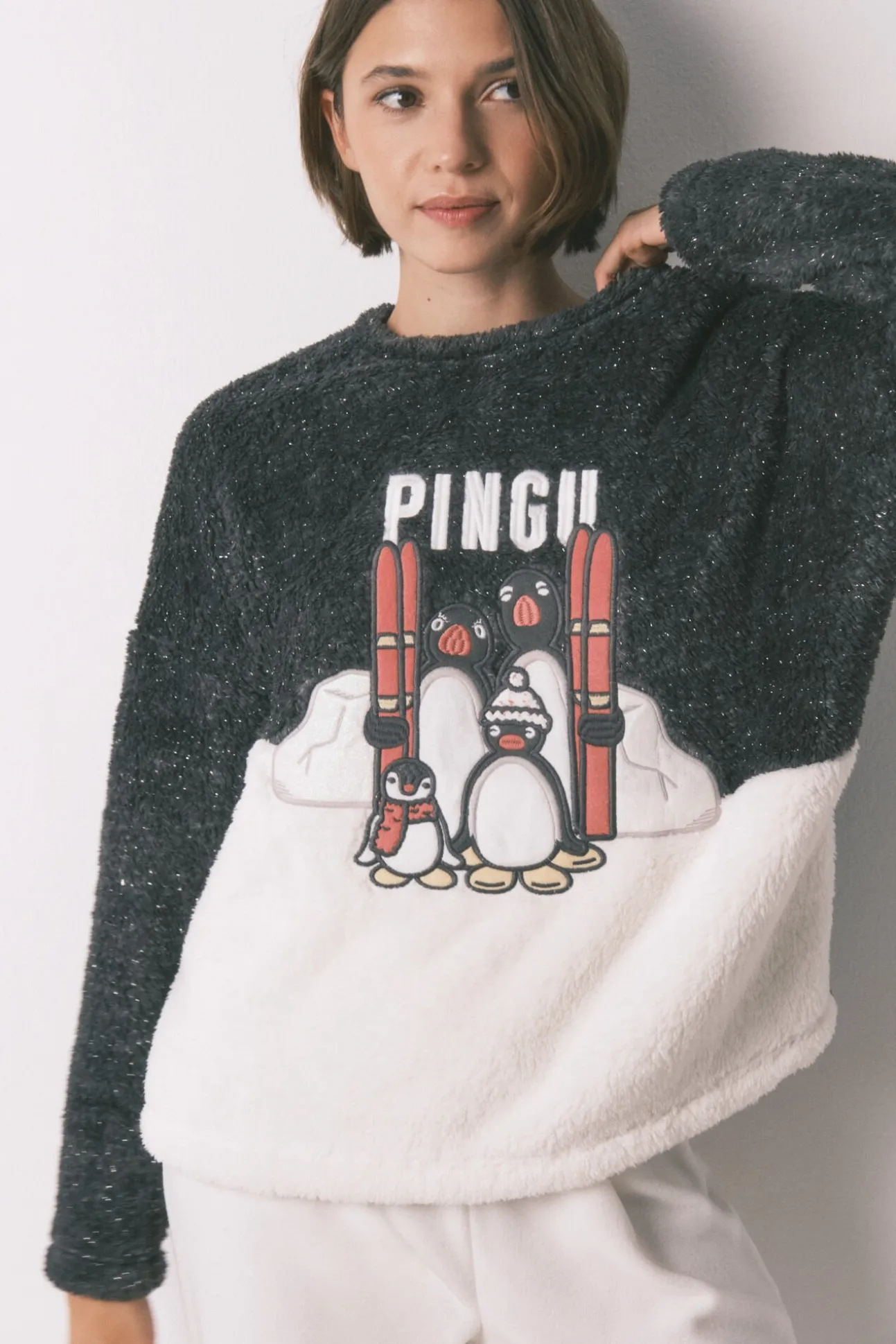 Pijama largo polar pelo suave bordado Pingu