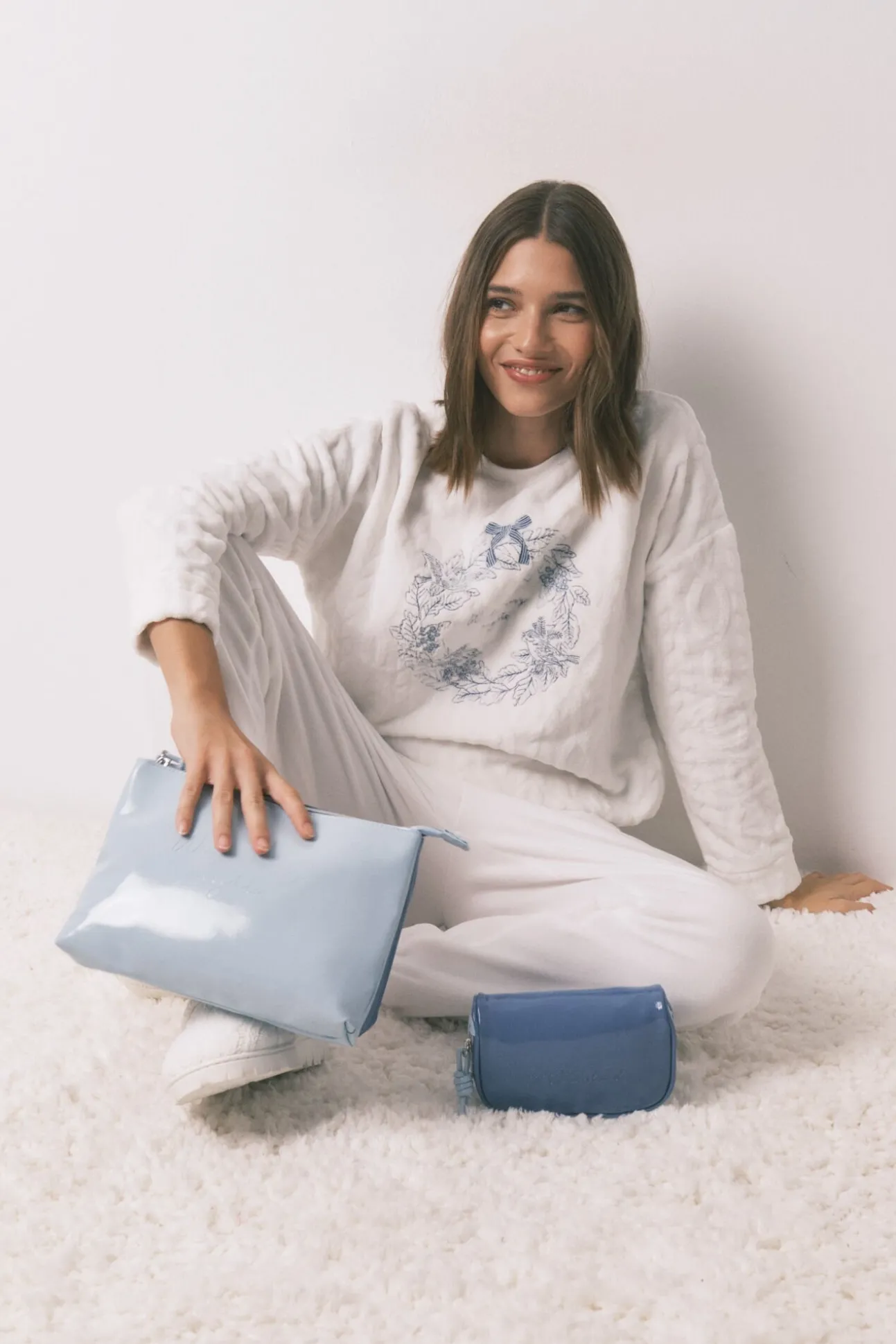 Pijama largo polar suave blanco