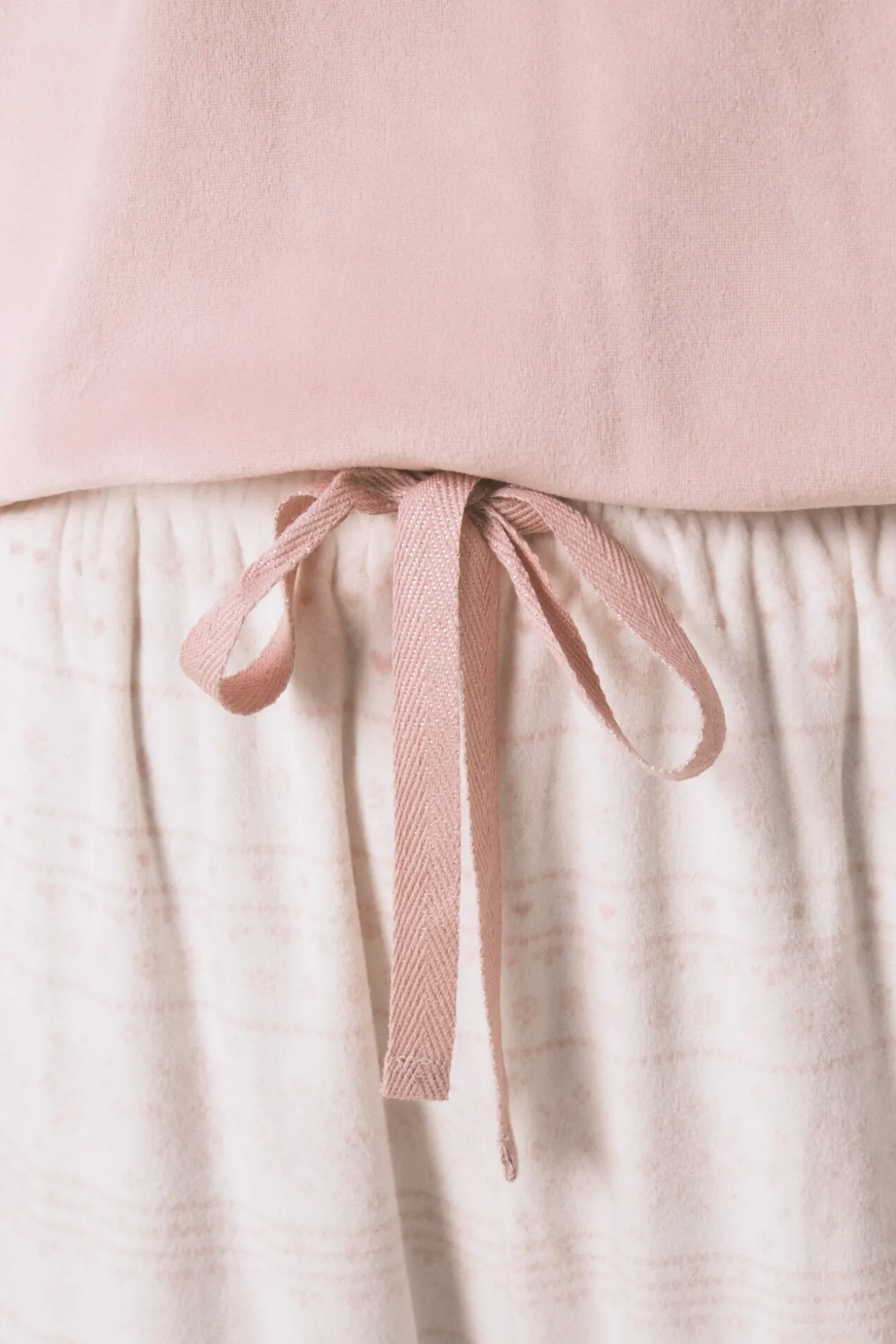 Pijama largo polar suave cenefas rosa