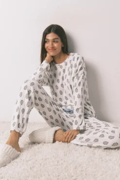 Pijama largo super soft flores