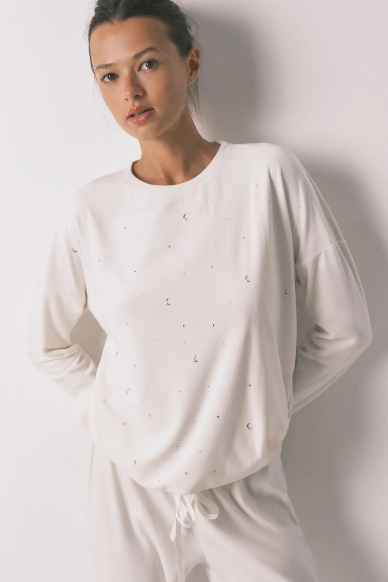 Pijama largo terciopelo suave blanco brillo