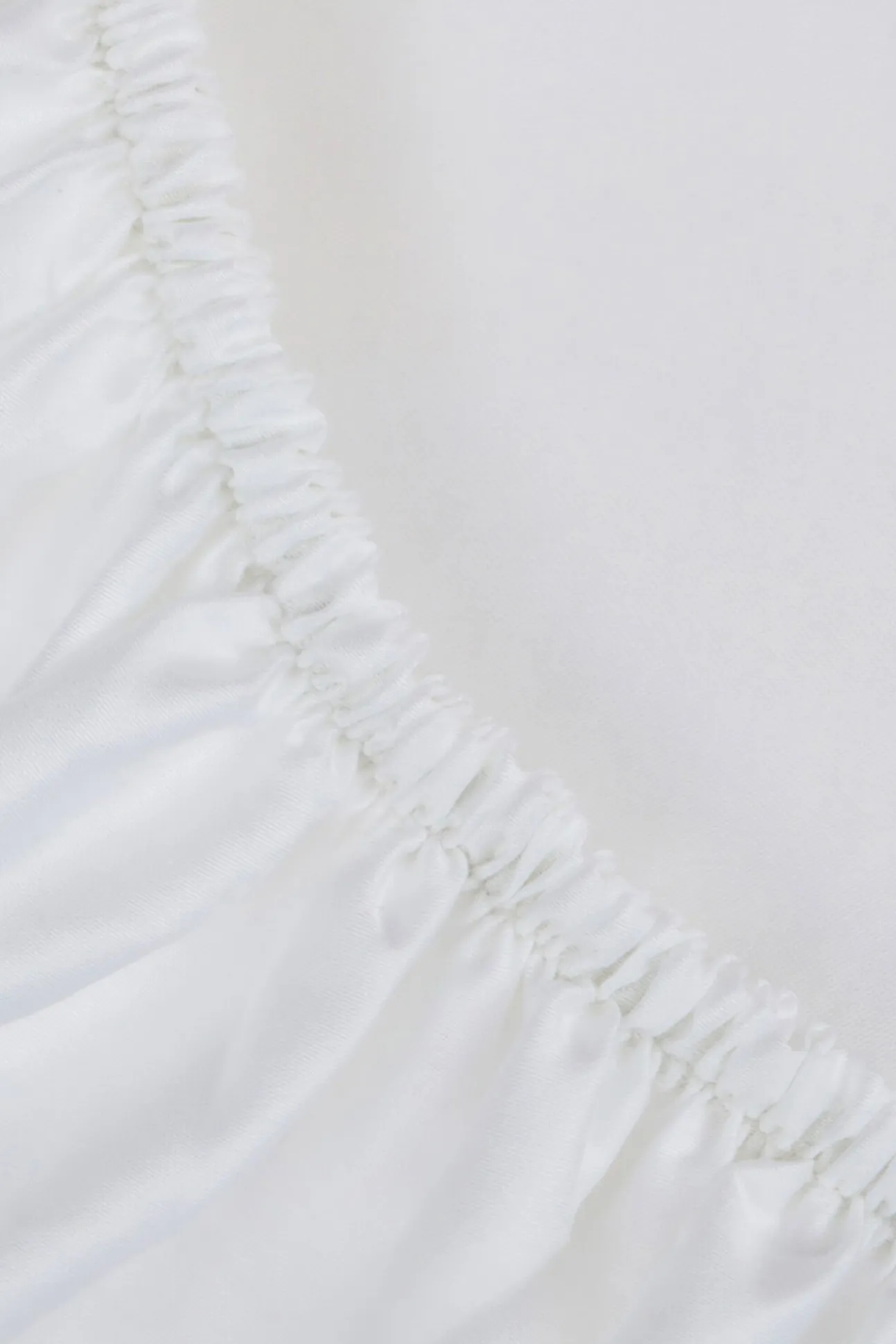 Sábana Bajera Satén 400 Hilos Cama 180 cm