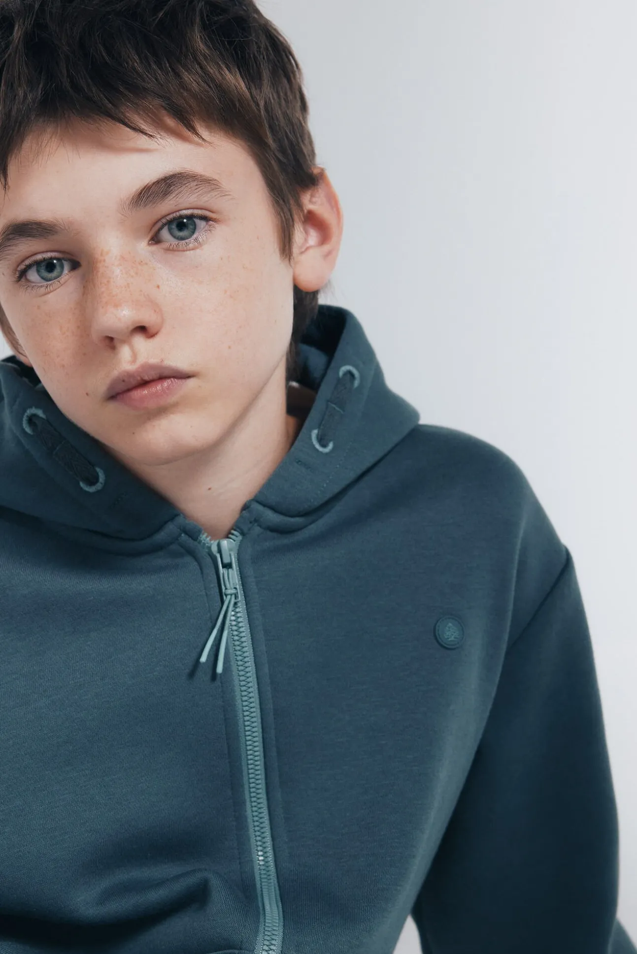 Sudadera abierta con capucha niño