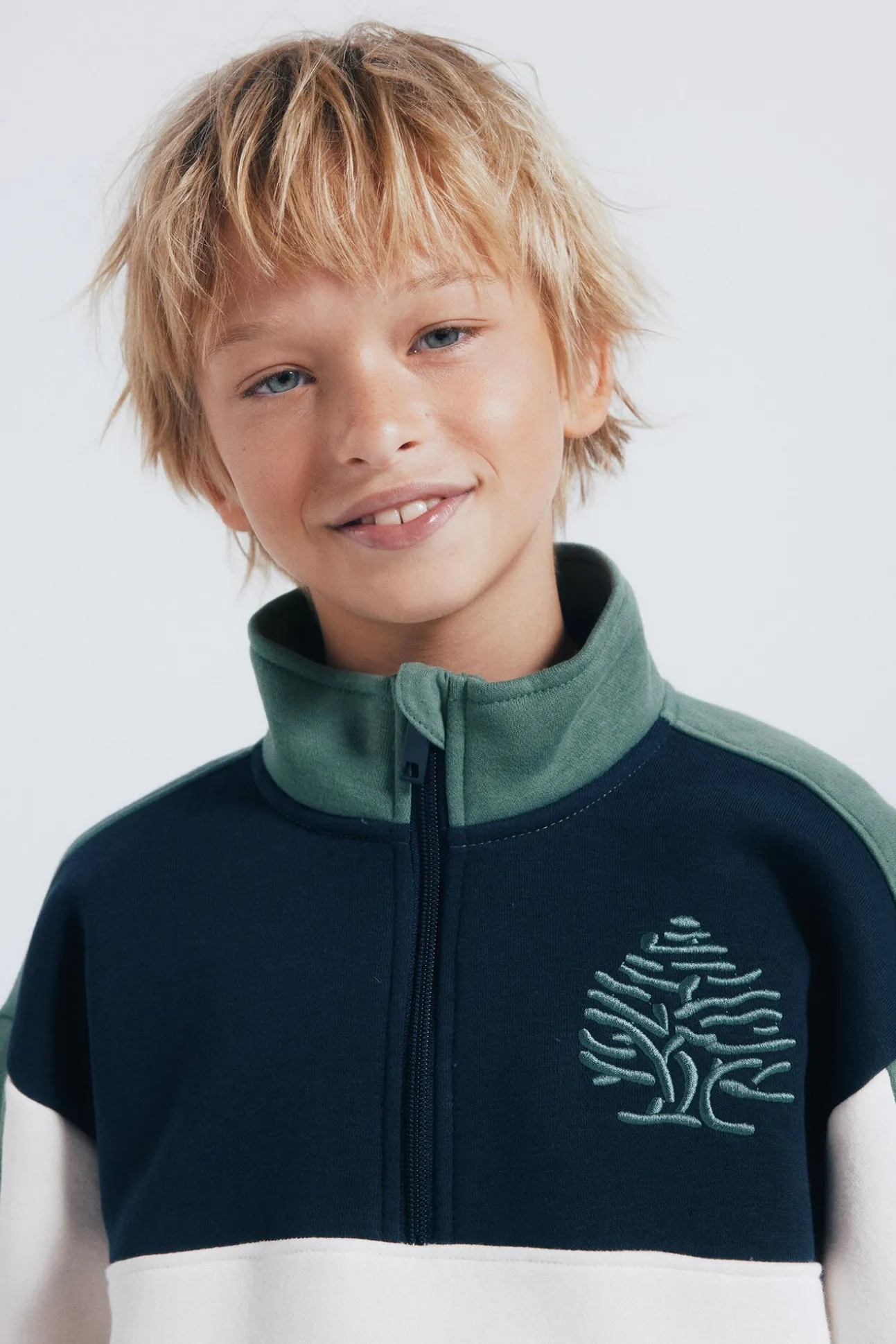 Sudadera camionero cortes niño